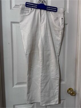 Gloria Vanderbilt White Straight Leg Denim Jeans